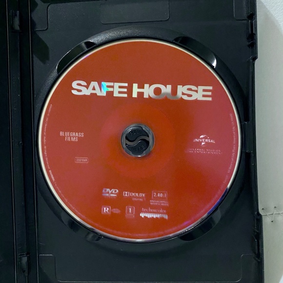 DVD Safe House - Picture 2 of 3
